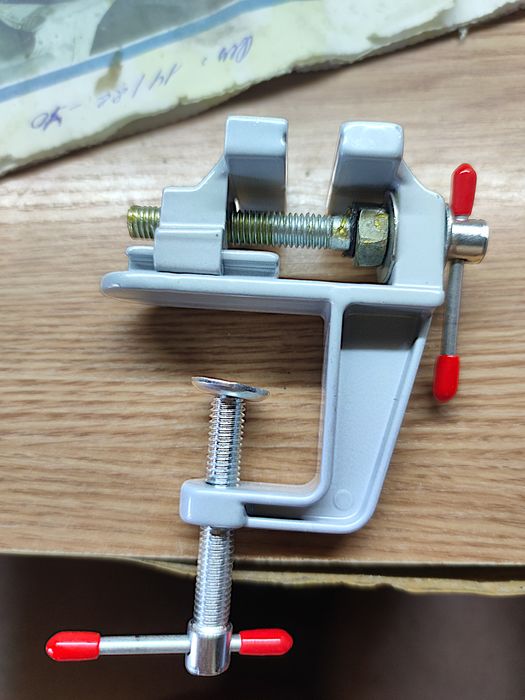 Мини тиски 35мм алюминиевые для пайки сверления