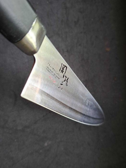 Nóż japoński KAI Sekimagoroku Honoka gyuto