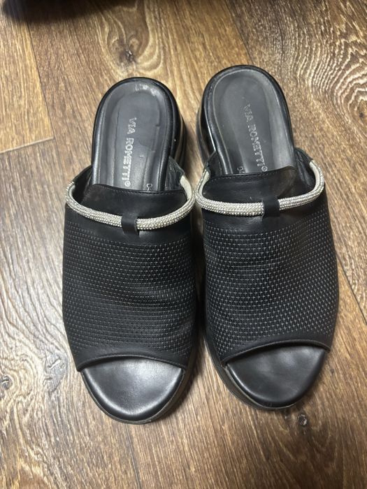 Жіночі шльопанці