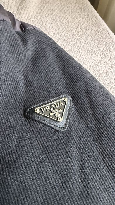 Нова куртка Prada утеплена стиль casual чорна