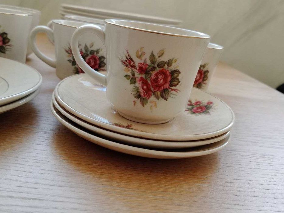 Conjunto vintage Fábrica de Louça de Sacavém - 20 peças