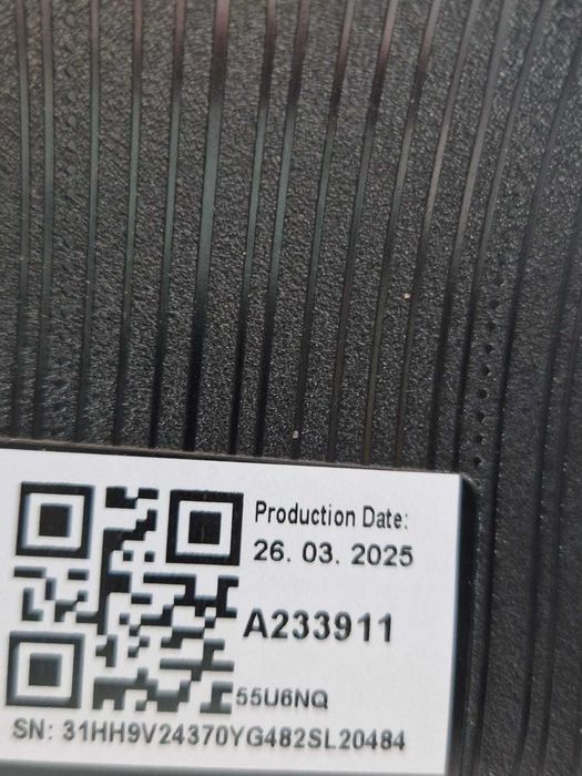 Nowy uszkodzony telewizor Hisense 55 cali 55U6NQ pęknięta matryca