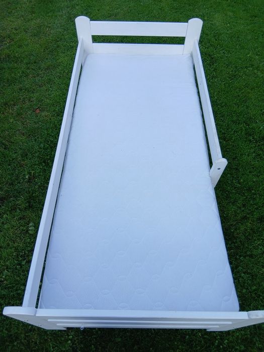 Łóżko dziecięce białe 180×80 cm + materac + barierka + szuflada