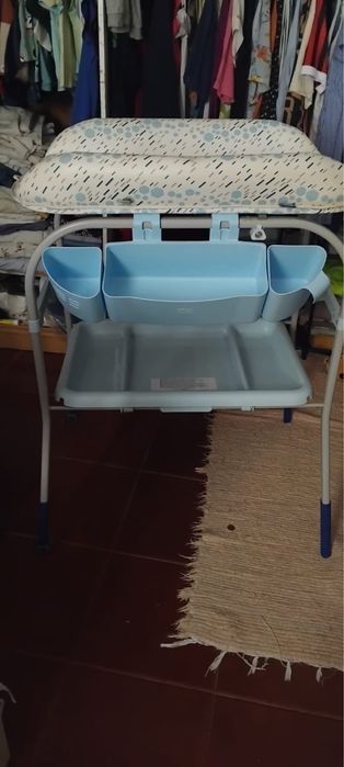 Muda-Fraldas com Banheira Chicco