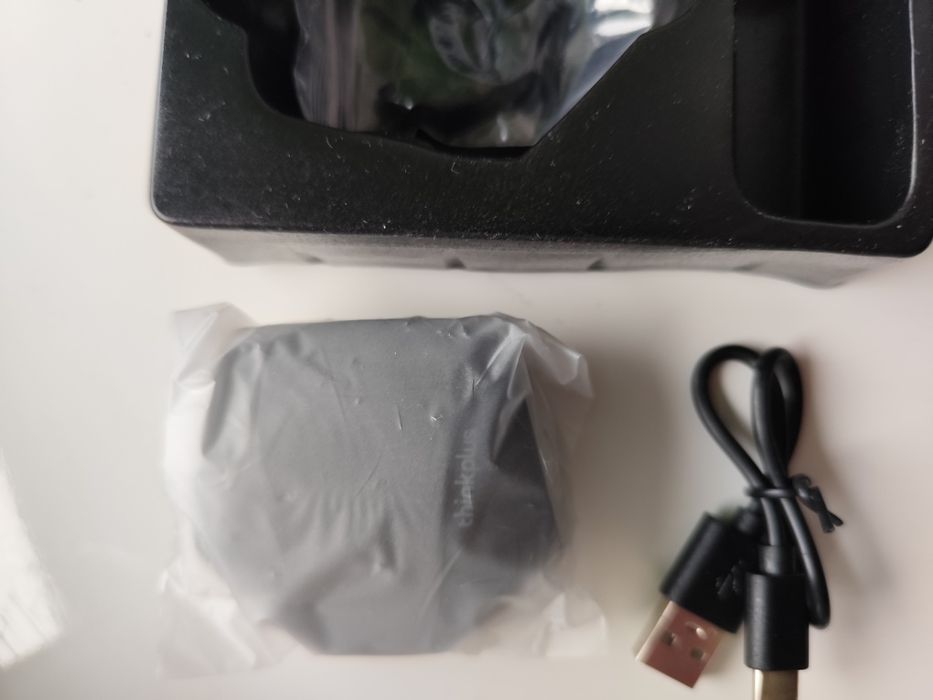 Навушники Lenovo, абсолютно нові