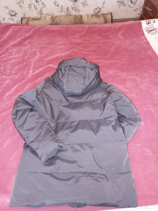 Жіночий пуховик куртка