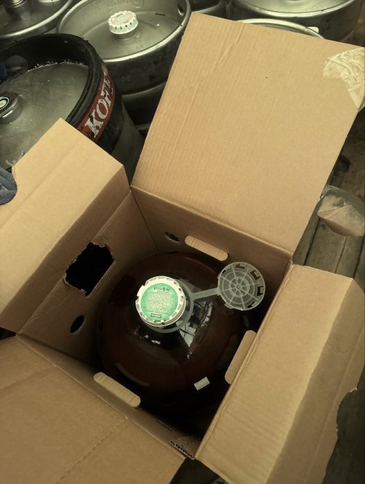 Продам пластикові бочки.