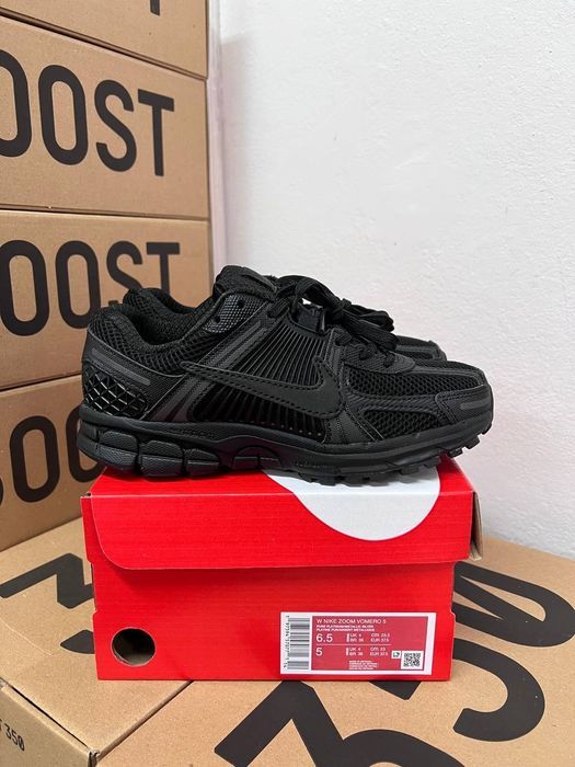 Nike Zoom Vomero 5 Black жіночі кросівки найк вомеро 5 сітка