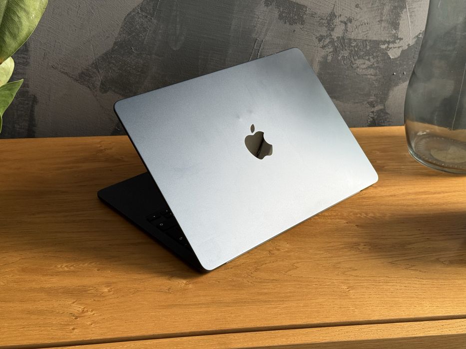 Macbook Air M2 2022