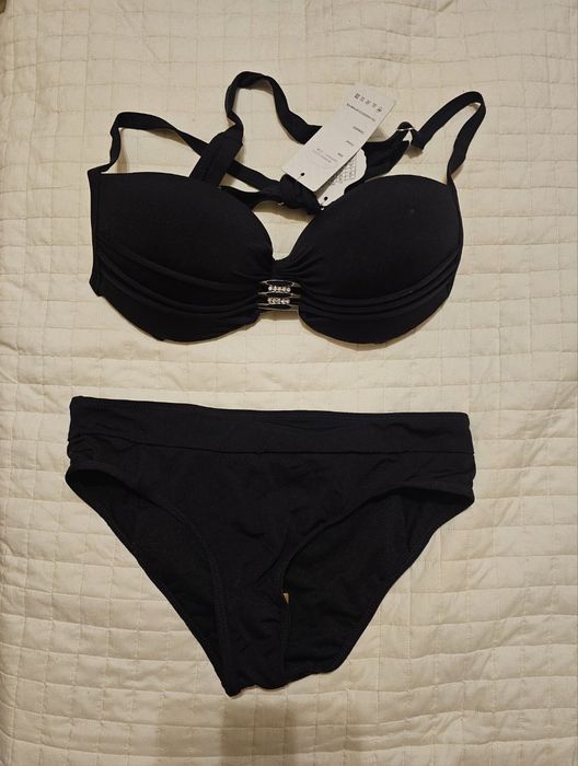 Чорний новий роздільний купальник