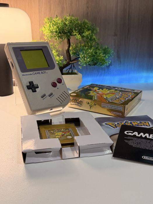 Gameboy DMG + Pokémon Gold Gameboy