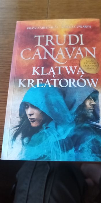 Trudi Canavan pt. ,,Klątwa kreatorów,,