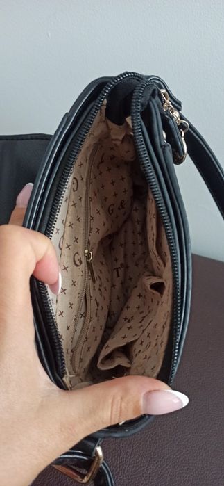 Torebka mała na ramię czarna