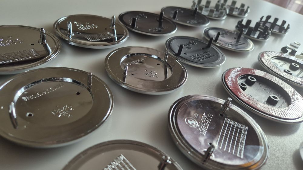 Emblemas BMW 82/78/74/70/68/65/60/56/45mm