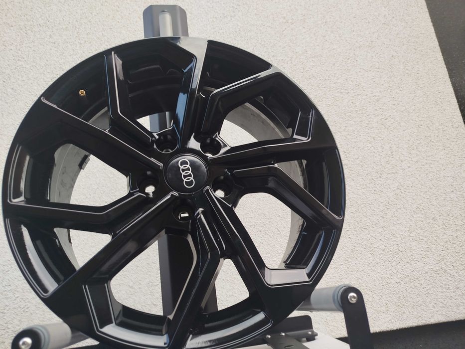 A440#Alufelgi Uzywane  17" 5x112 Et 40 7J Vw Skoda Audi