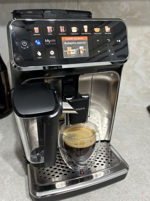 Кавомашина Philips late go 5400