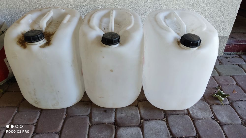 Beczki 30 litrów posiadam 3 sztuki