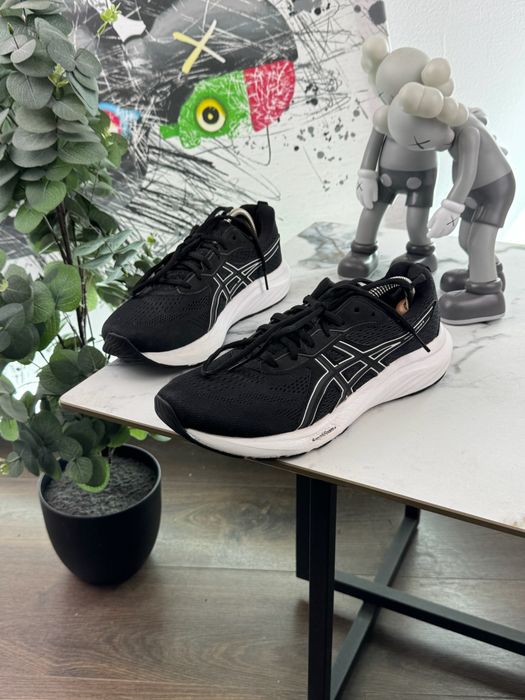 Кросівки Asics Gel Contend 40.5 розмір Е17384