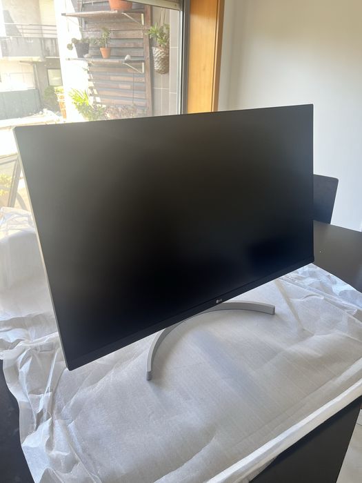 Monitor 32” 4k lg