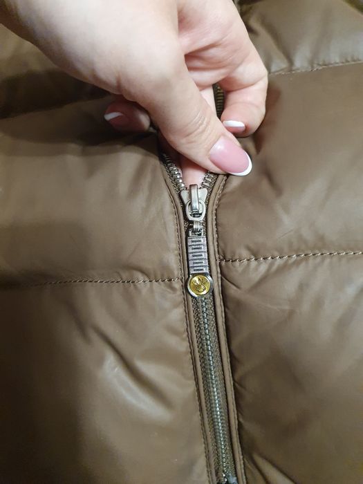 Продам пуховик  женский