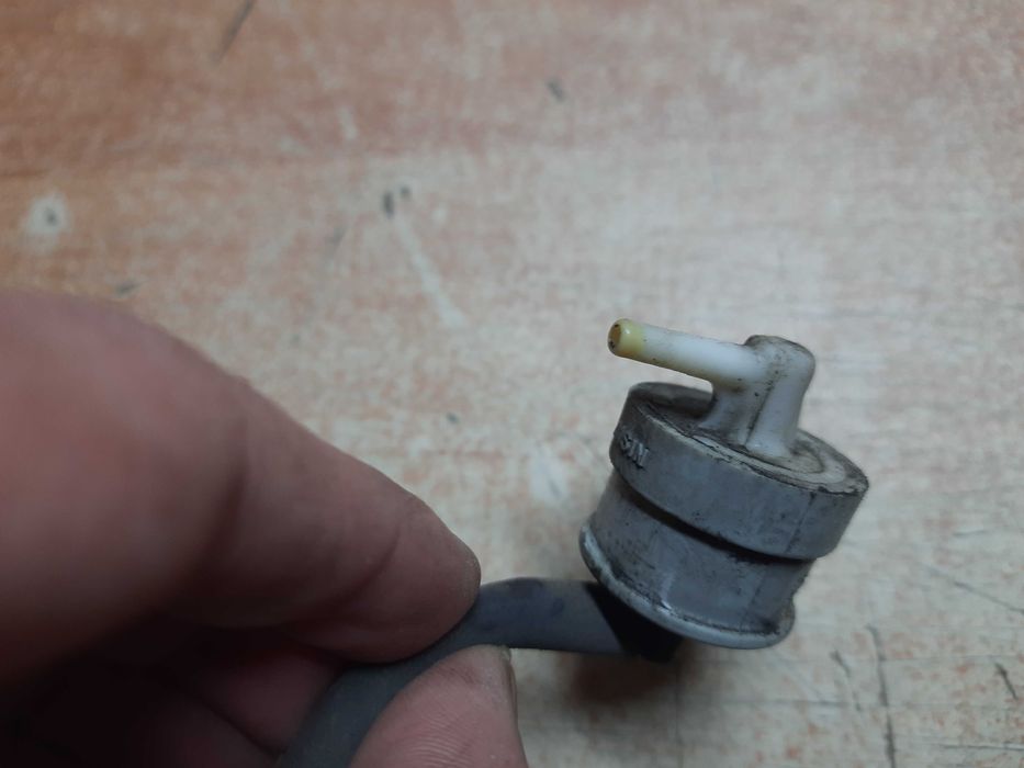 Вакуумник клапан бочонок Тойота Авенсіс т25 дизель 2.0 2.2