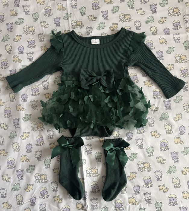 Боді-сукня з мереживом та гольфами