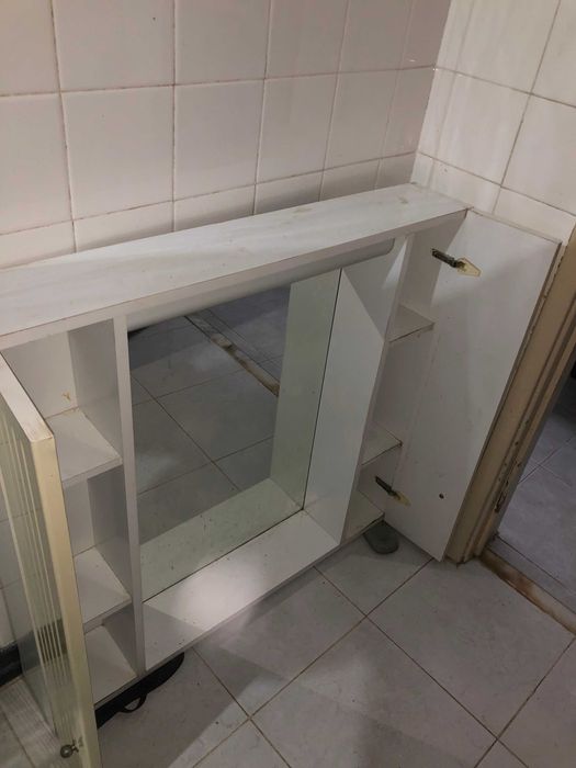 Armário de Casa de Banho com Espelho e Arrumação Lateral