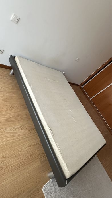 Cama e estrado 140x200