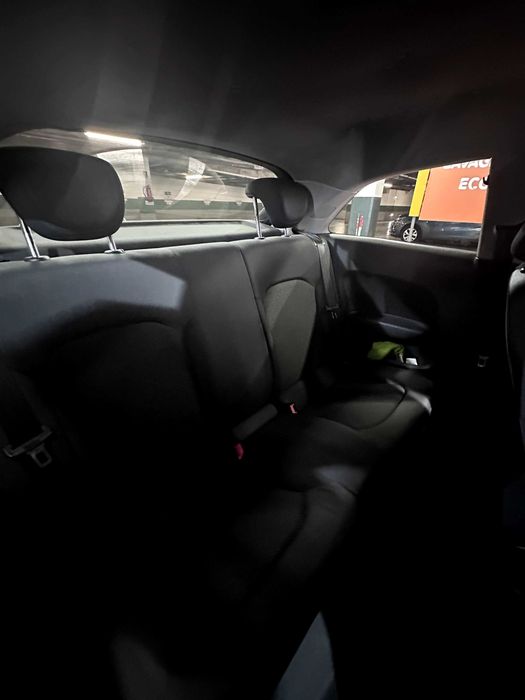 Audi A1 1.2 TFSI S-line - ótimo estado