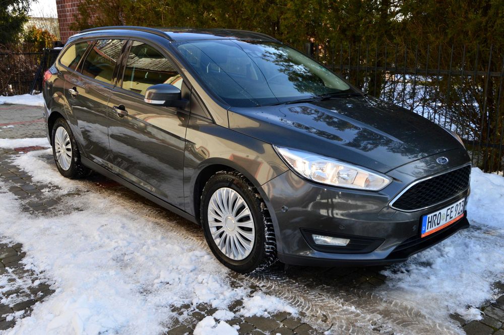 Piękny Focus Z Niemiec Klima Grzane
