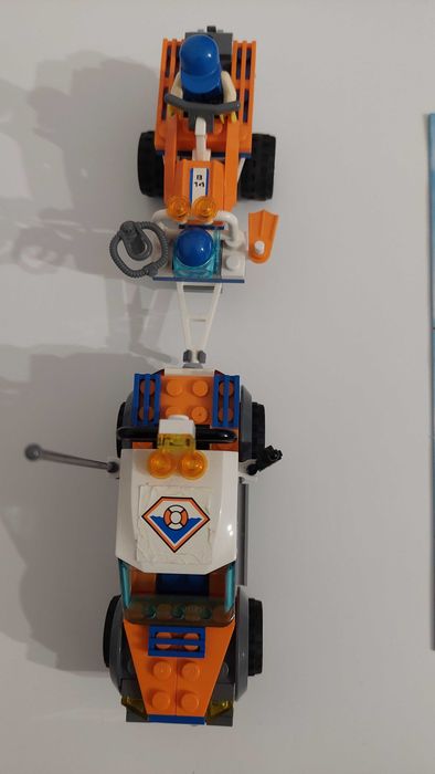 Lego City- Coast Guard Veiculo todo-terreno com reboque e Jet-sky