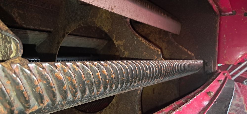 Комбайн Massey Ferguson 330!