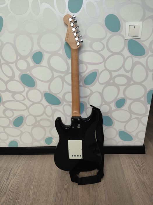 Електрогітара Squier by Fender Stratocaster