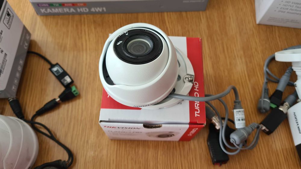 Monitoring Hikvision 10 kamer + 2 rejestratory