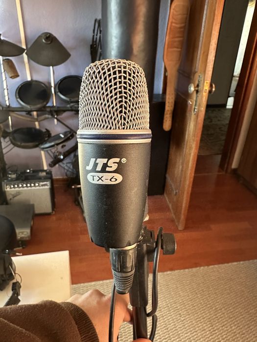 Microfone JTS + Tripé