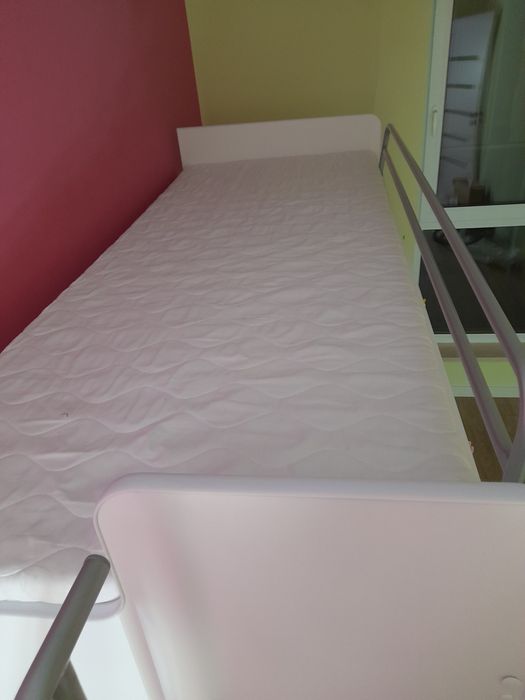 Łóżko piętrowe z szafą I biurkiem
