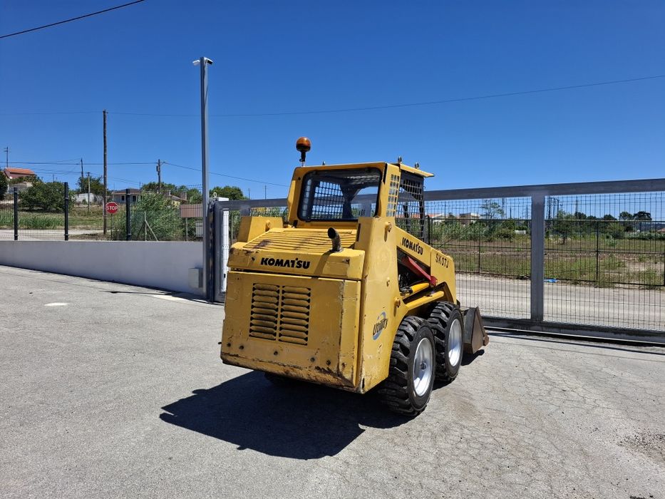 Mini carregadora Komatsu
