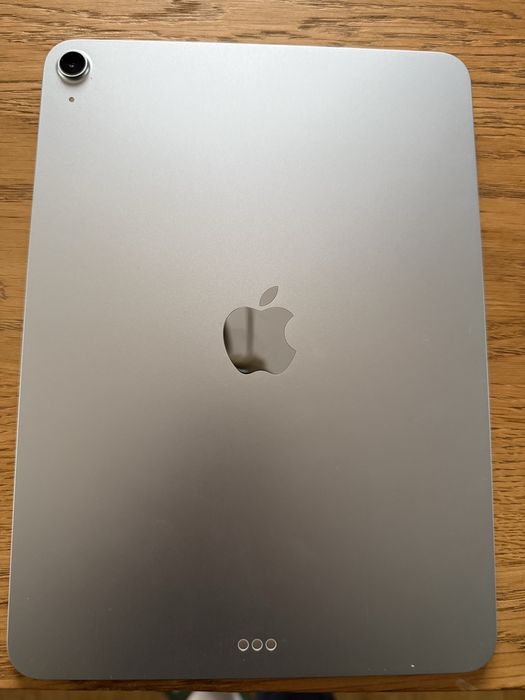 Tablet Aplle iPad Air 11 M3 ! Z Magic Keybord i rysikiem w zestwie