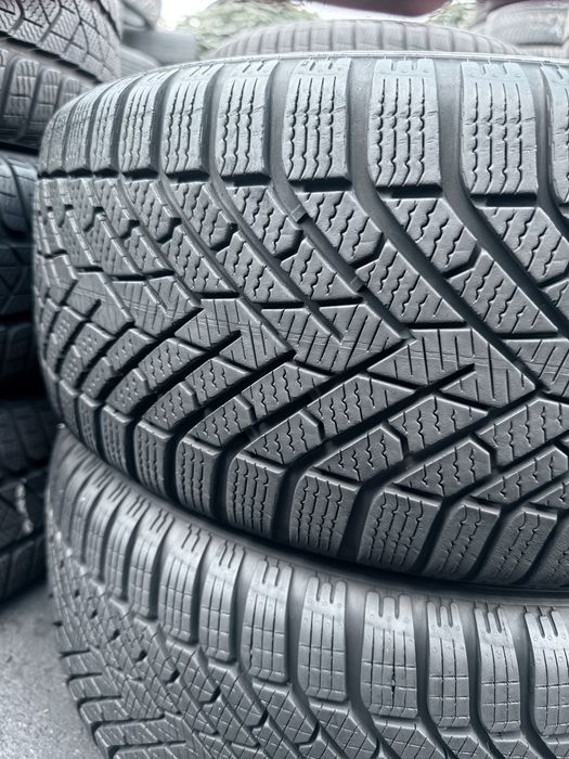 225 45 17 Pirelli Cinturato Winter 2 99% 2024 Шини Зима