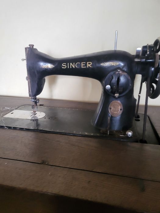 Sprzedam maszynę do szycia Singer
