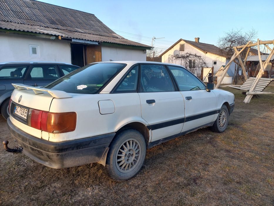 Продам Ауді 80 1989р.  1.8 газ-бензин