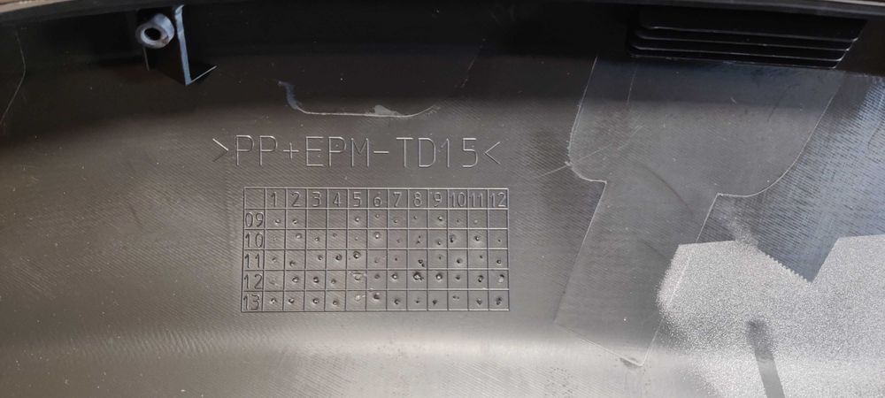 Губа накладка нижня переднєго бампера Suzuki sx4 2013 нова: 7 000