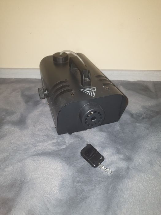 Wytwornica dymu LIGHT4ME BLACK 1200