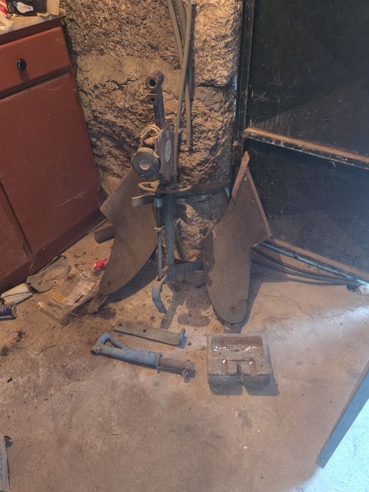 Frese e arados (Staub 7000)