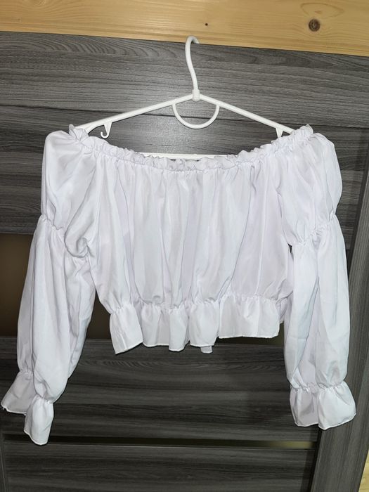 Літня нарядна блузка