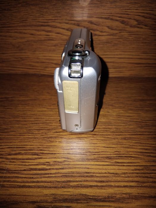 Olympus FE 210 Silver цифровий фотоапарат