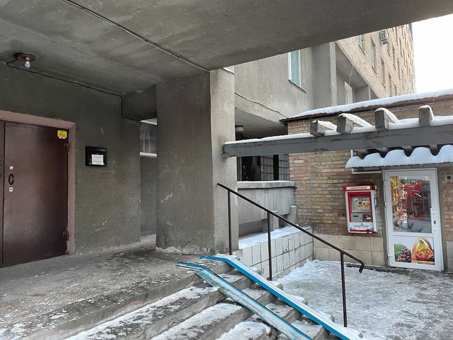 Просторная 2-ком квартира 59м2 (под ремонт) в 10 мин М Печерская