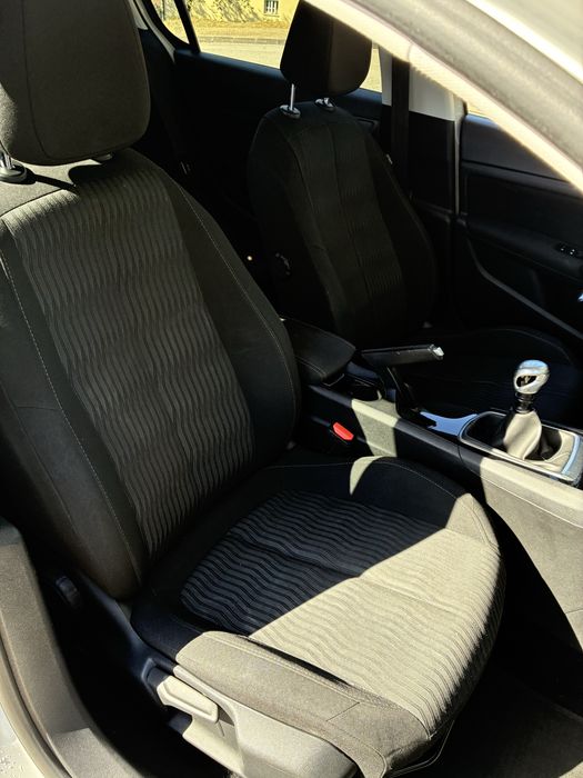 Peugeot 308 1.6 120cv