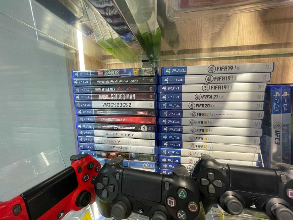 Vendo Jogos PS4 NOVOS E USADOS - Separadamente ou Pack Completo