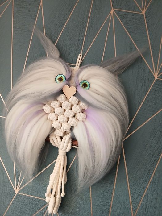 Sowa makramowa z wełny czesankowej